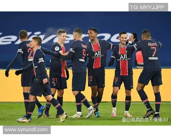 拜仁对阵巴黎的精彩对决分析与预测展望